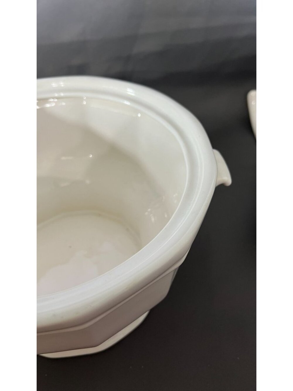 Vintage Pfaltzgraff White Ceramic Soup Tureen With Lid & Matching Ladle Elegant - Picture 11 of 13